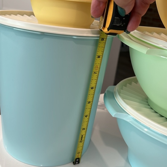 Cute. Tupperware 8pc Set - Picture 5 of 16